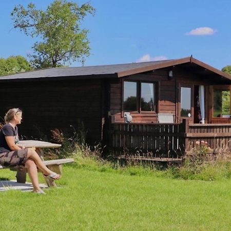 Country Bumpkin - Romantic Couples Stay In Oakhill Cabin Luaran gambar