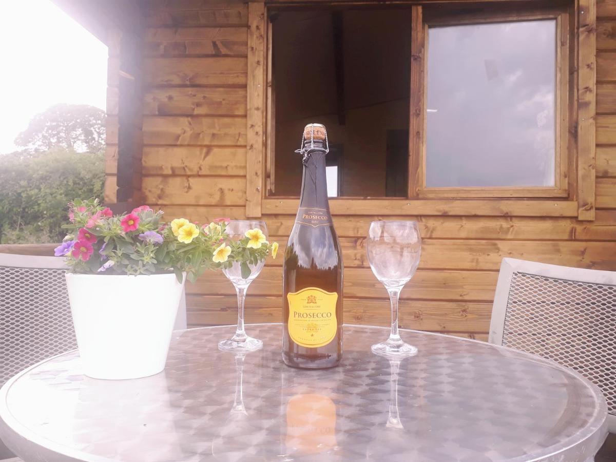 Country Bumpkin - Romantic Couples Stay In Oakhill Cabin Luaran gambar