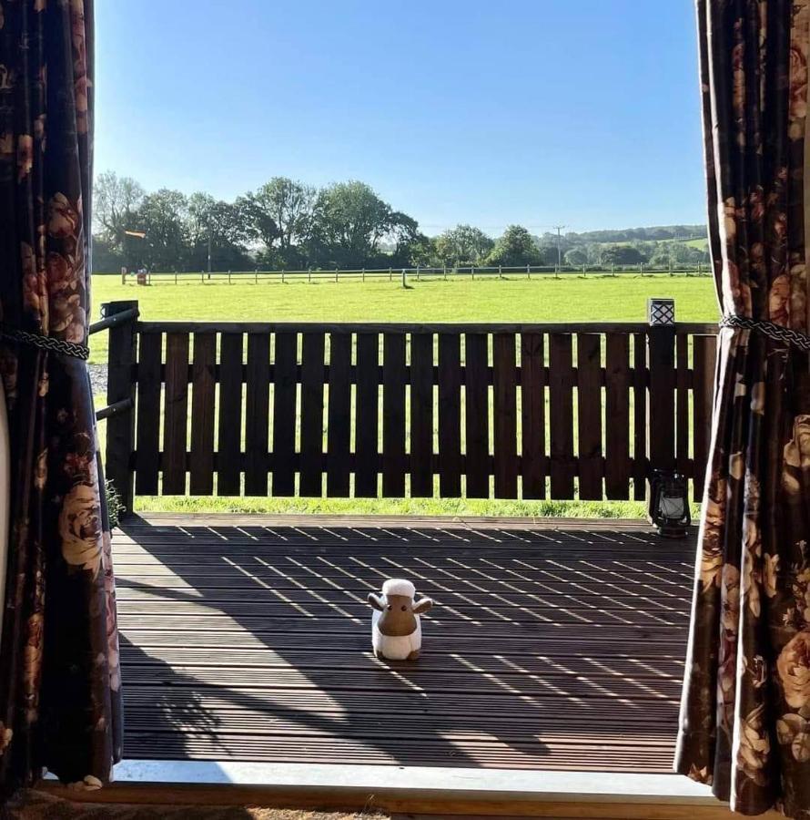 Country Bumpkin - Romantic Couples Stay In Oakhill Cabin Luaran gambar