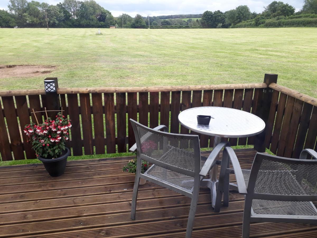 Country Bumpkin - Romantic Couples Stay In Oakhill Cabin Luaran gambar