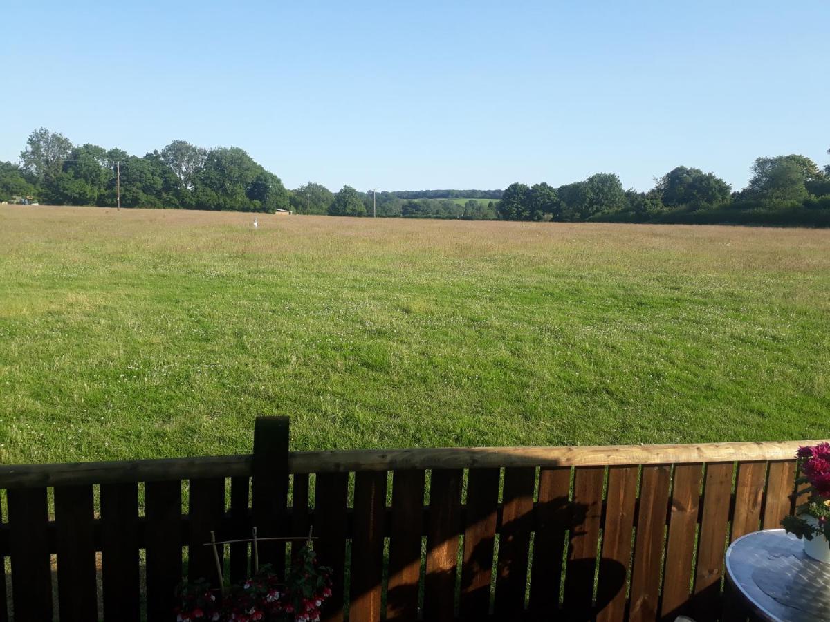 Country Bumpkin - Romantic Couples Stay In Oakhill Cabin Luaran gambar