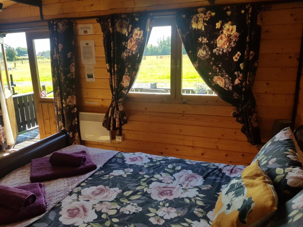 Country Bumpkin - Romantic Couples Stay In Oakhill Cabin Luaran gambar