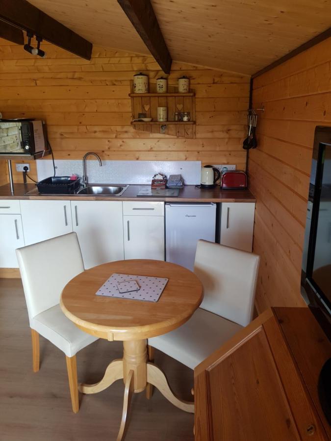 Country Bumpkin - Romantic Couples Stay In Oakhill Cabin Luaran gambar