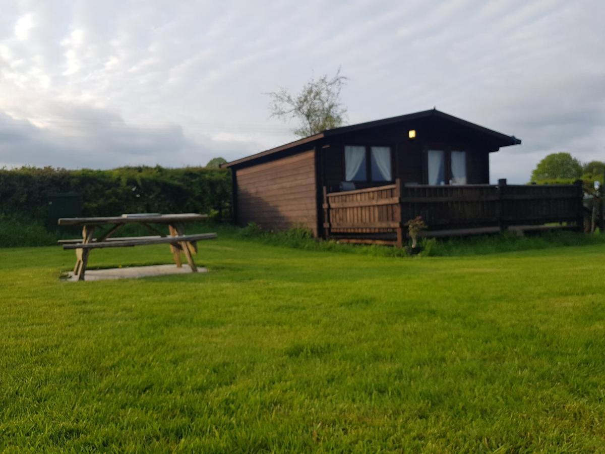 Country Bumpkin - Romantic Couples Stay In Oakhill Cabin Luaran gambar