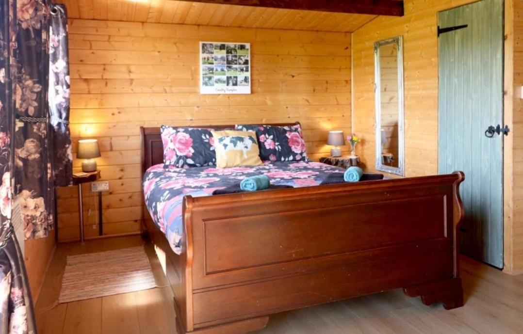Country Bumpkin - Romantic Couples Stay In Oakhill Cabin Luaran gambar